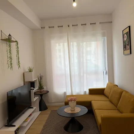 Hello Sunshine Appartement Tirana